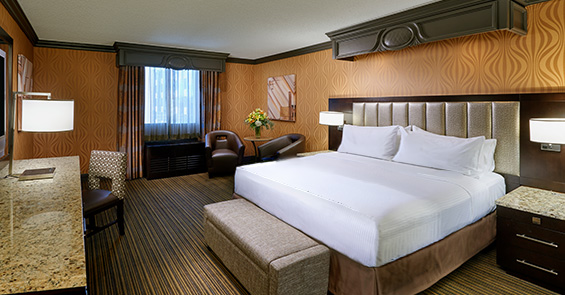 Gold - Parlor Suite 565x295.jpg