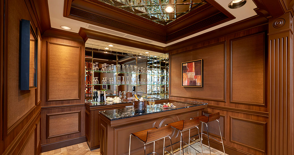 Bar in Golden nugget Suite